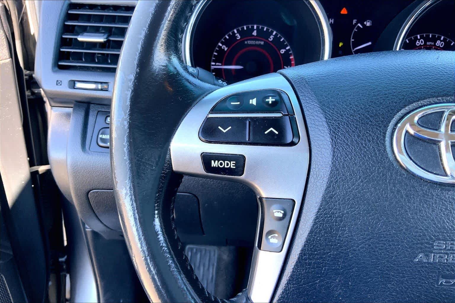 Used 2013 Magnetic Gray Metallic Toyota SE image 23