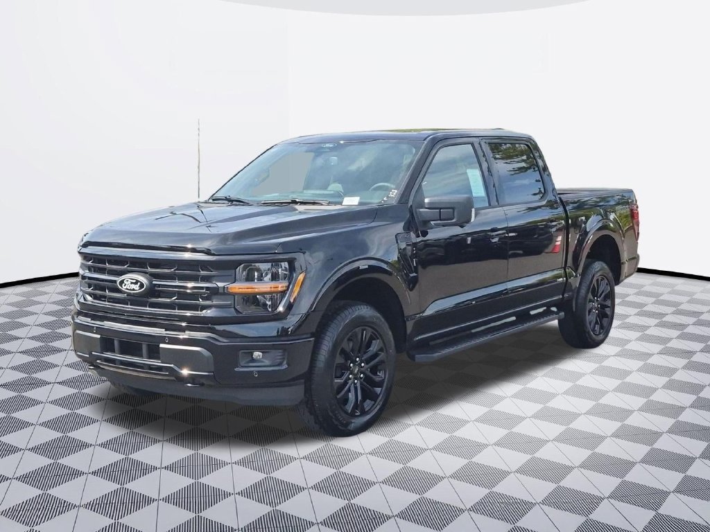 New 2026 Agate Black Metallic Ford XLT image 32