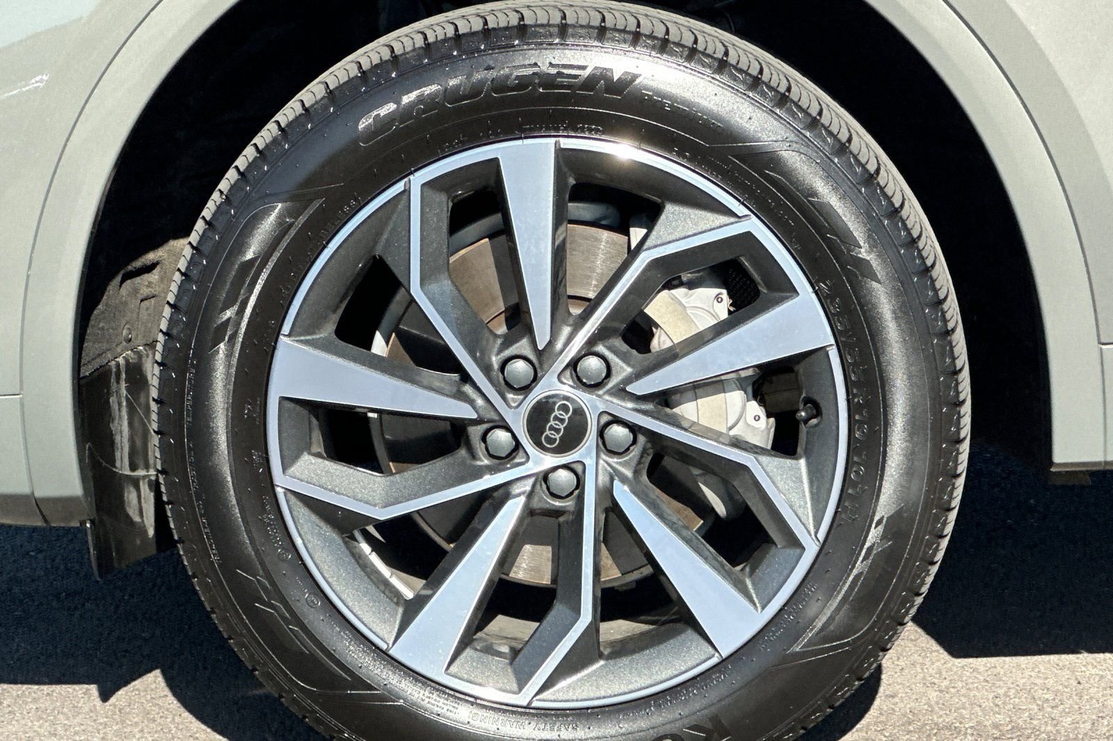 Used 2025  Audi 45 S line Premium image 31