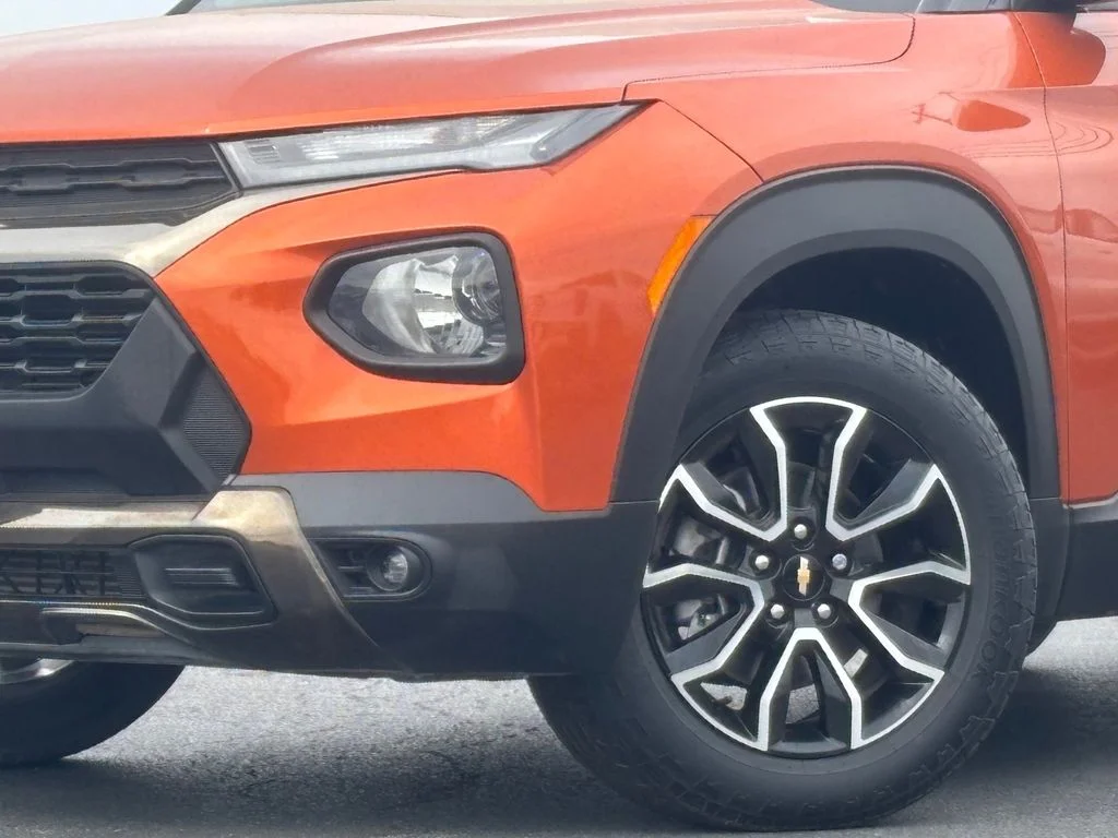 Used 2022 Red Chevrolet ACTIV image 2