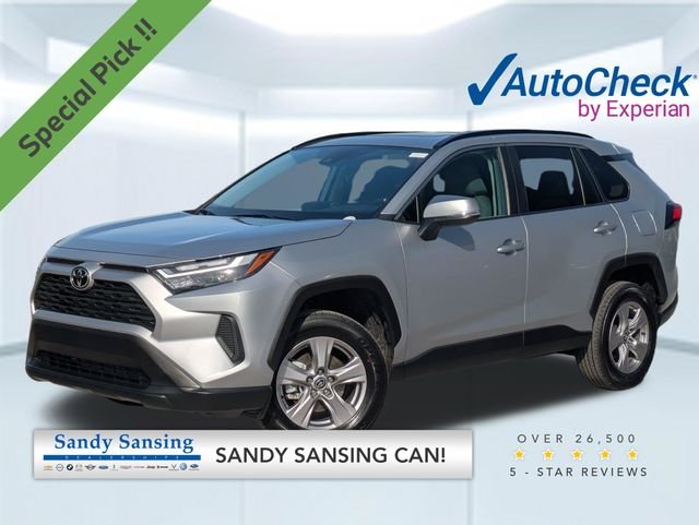 Used 2025 Silver Sky Metallic Toyota XLE image 1