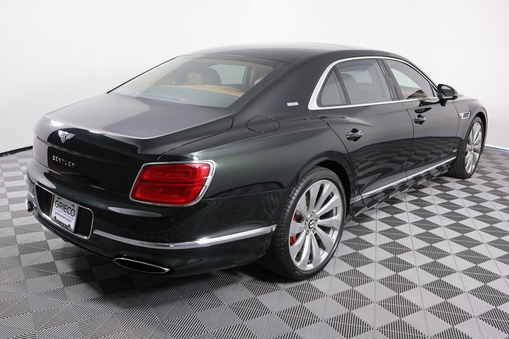 Used 2021 Black Bentley W12 image 8