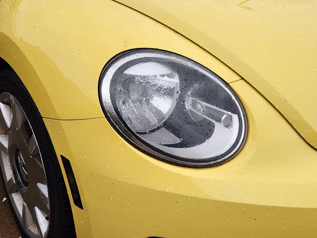 Used 2015 Yellow Rush Volkswagen 1.8T w/Sun/Sound/Nav image 7