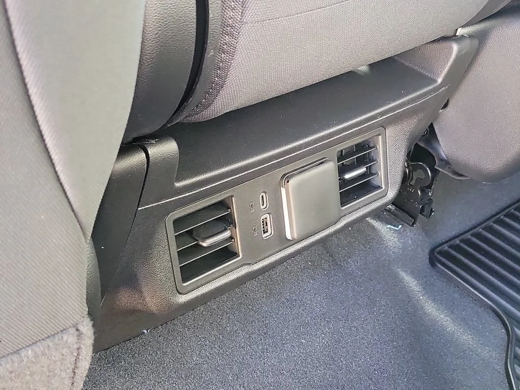 New 2026 Summit White Chevrolet LT (2FL) image 25