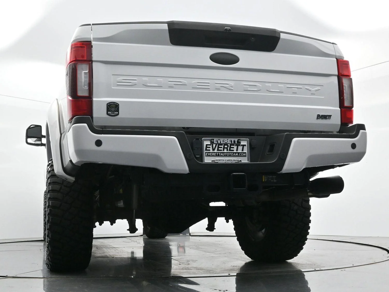 Used 2022 White Ford XL image 55