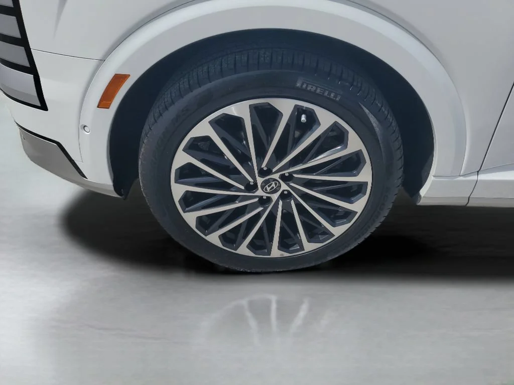Used 2026 White Hyundai Calligraphy image 27