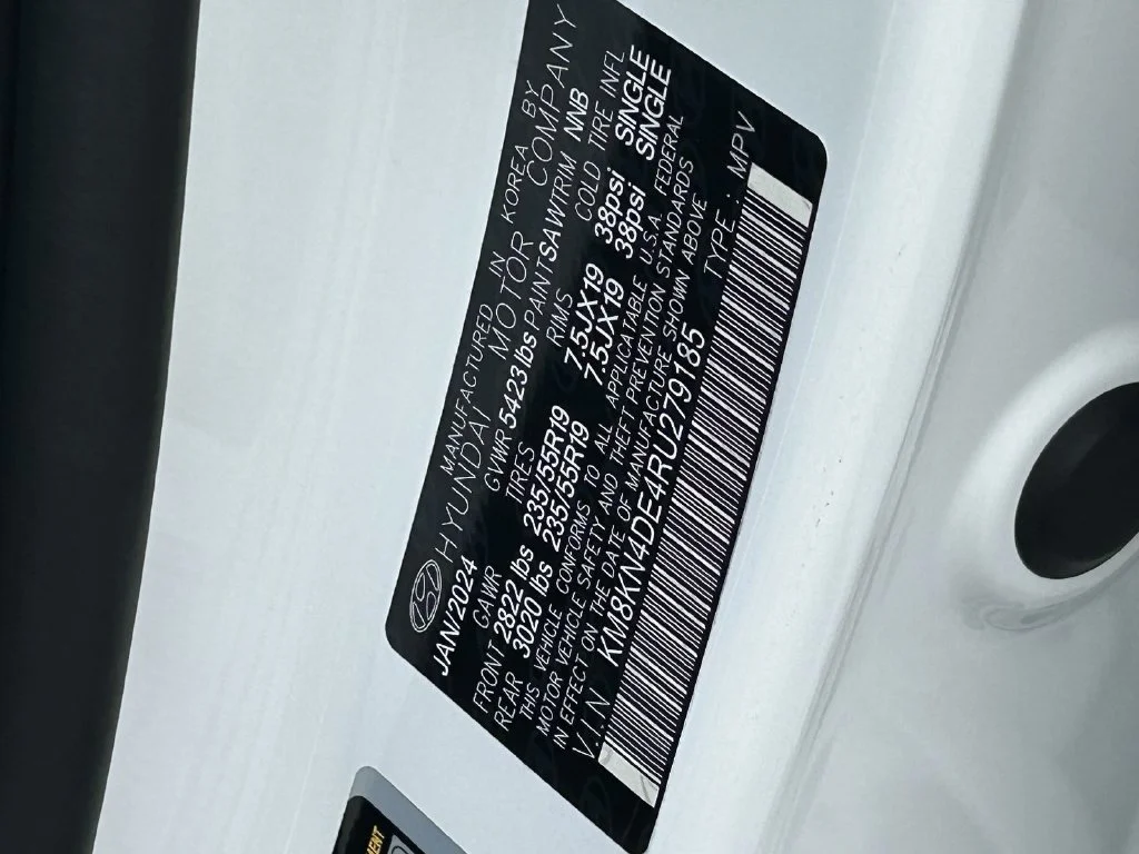 Used 2024 White Hyundai SEL image 31