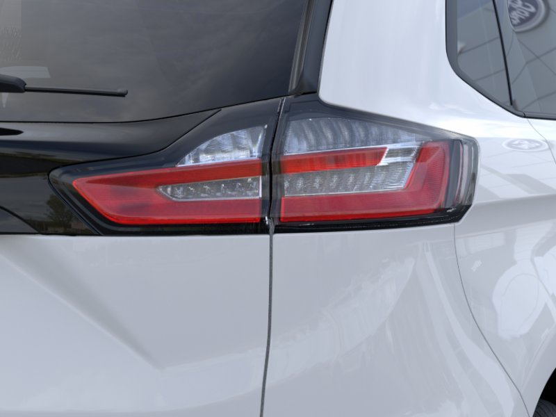 New 2024 Oxford White Ford SE image 21