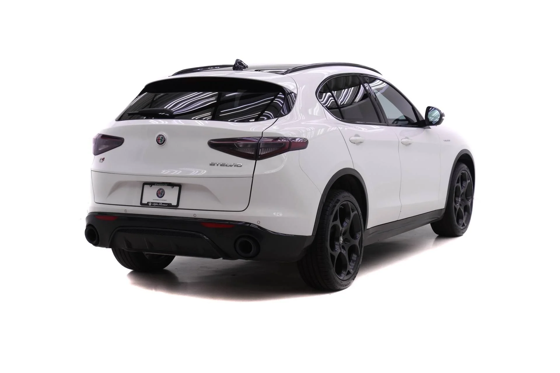 Certified Used 2024 White Alfa Romeo Veloce image 4