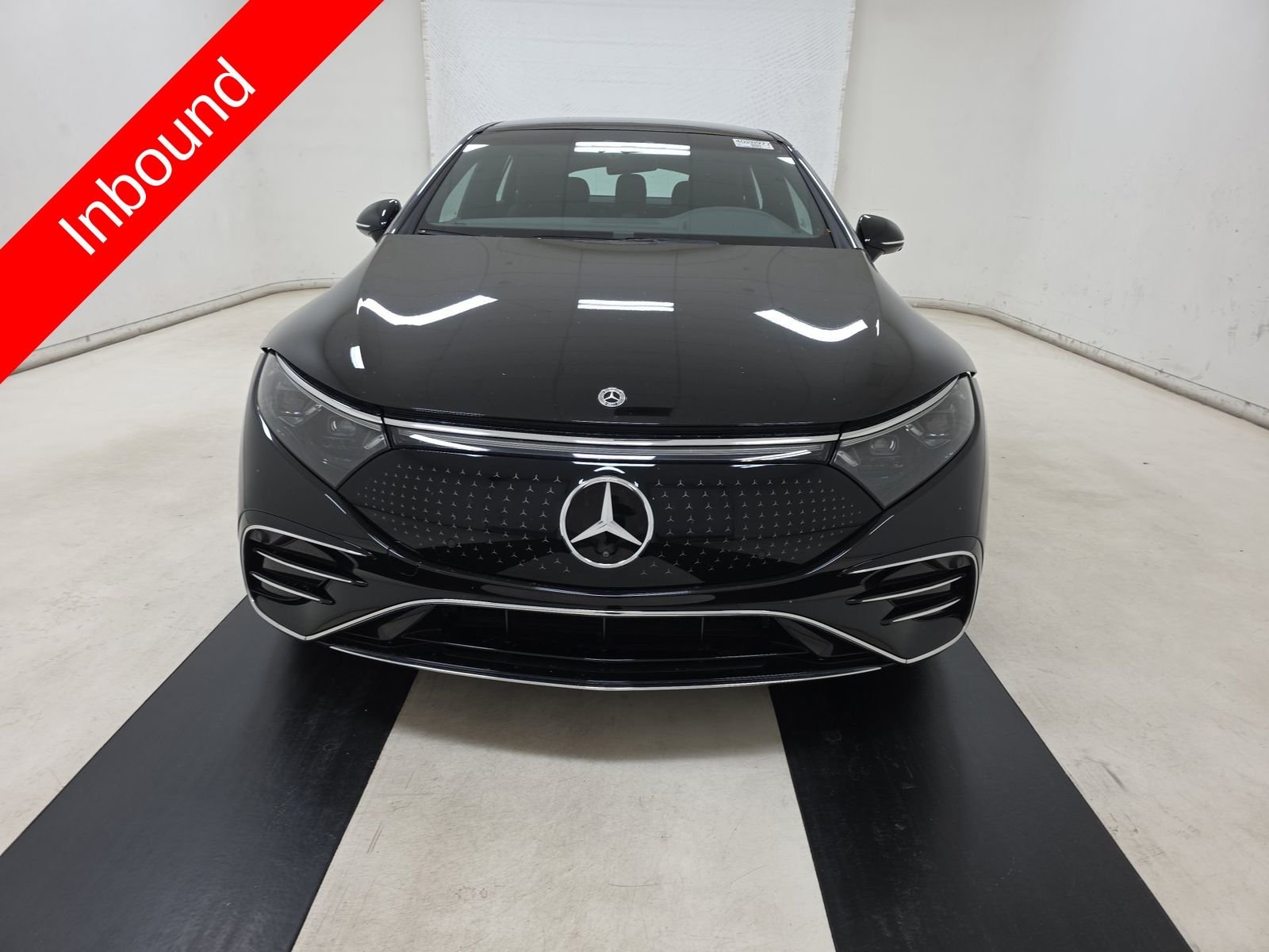 Used 2024 Black Mercedes-Benz 580 image 2