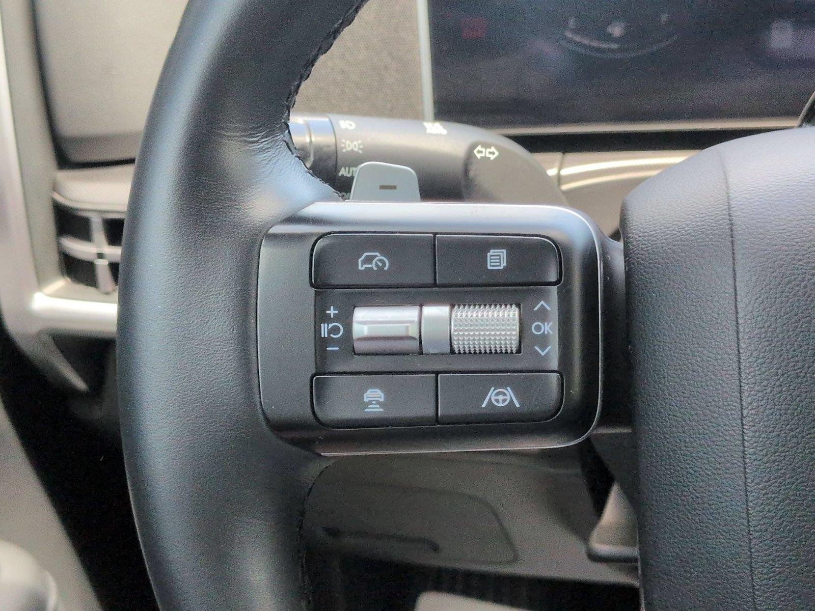 Used 2026 Phantom Black Hyundai SEL image 20