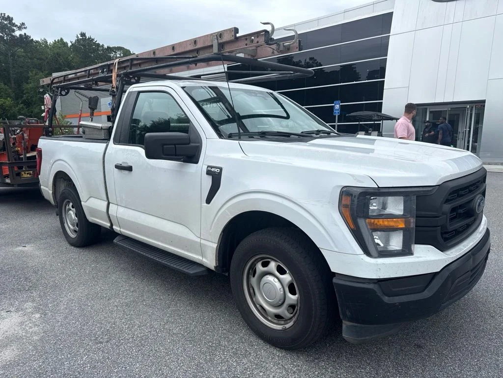 Used 2023 Oxford White Ford XL image 1