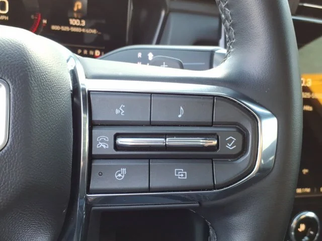 Used 2026 Summit White GMC Elevation image 27