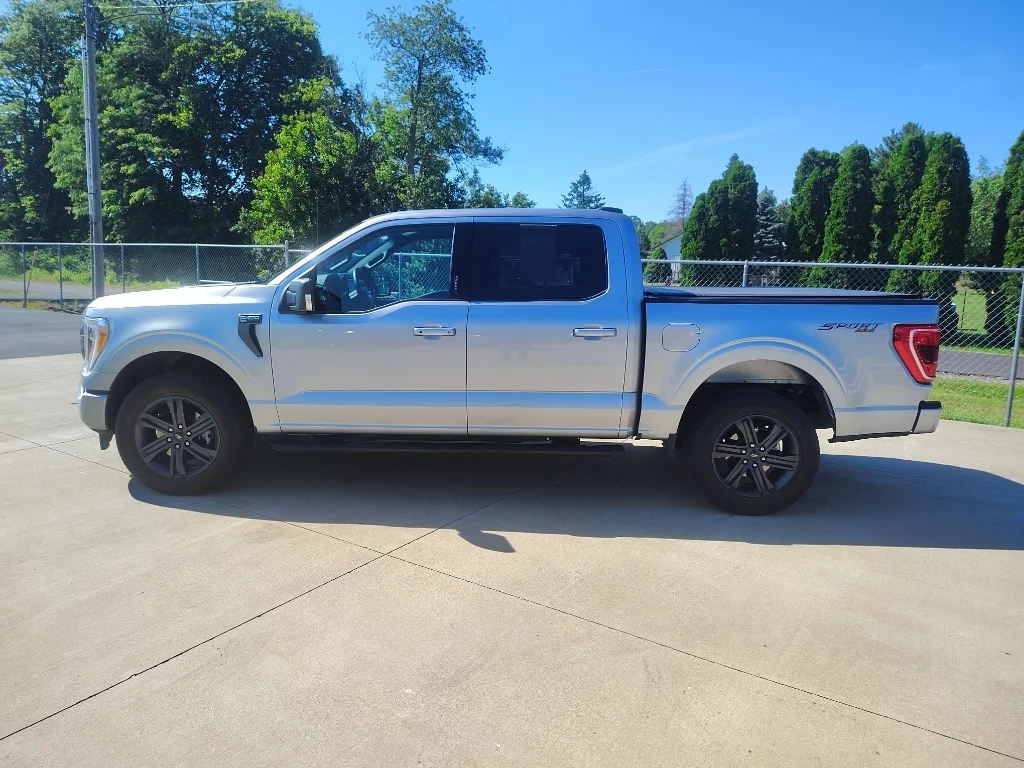 Used 2023 Iconic Silver Metallic Ford XLT image 7