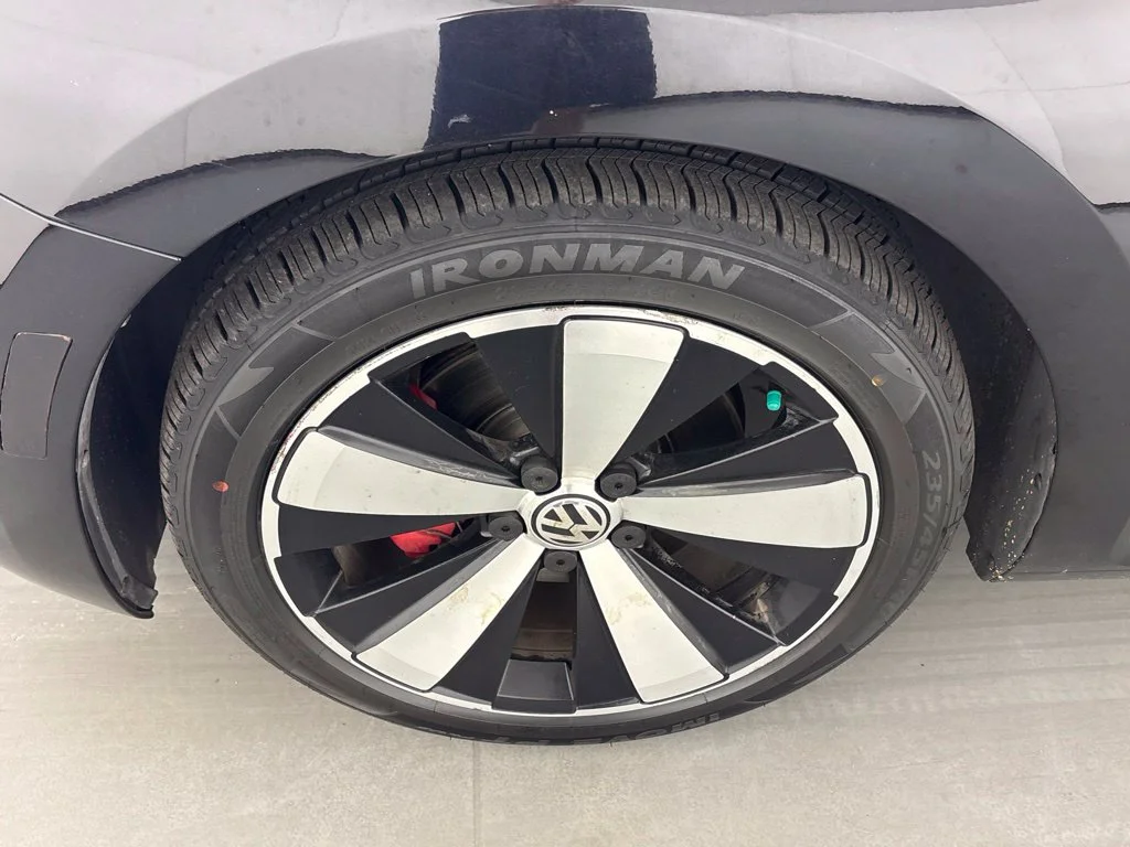 Used 2014 Black Volkswagen 2.0T R-Line image 14