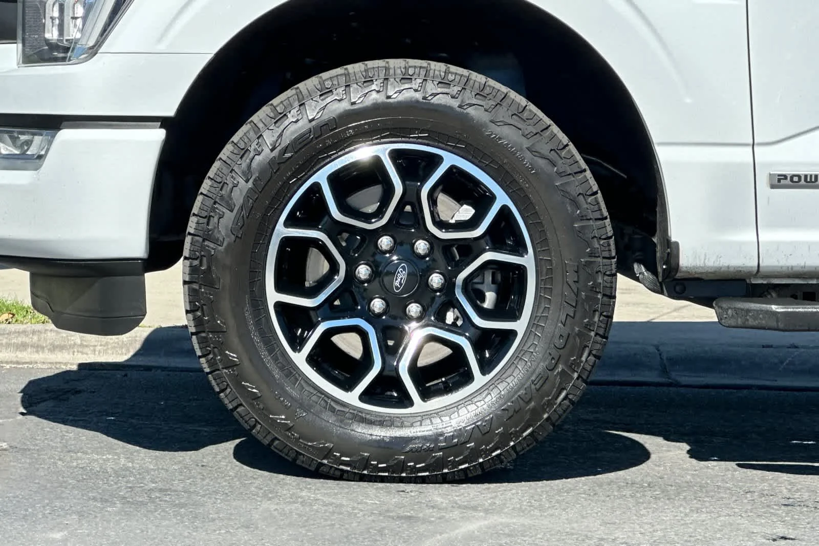 Used 2023 Oxford White Ford XLT image 26