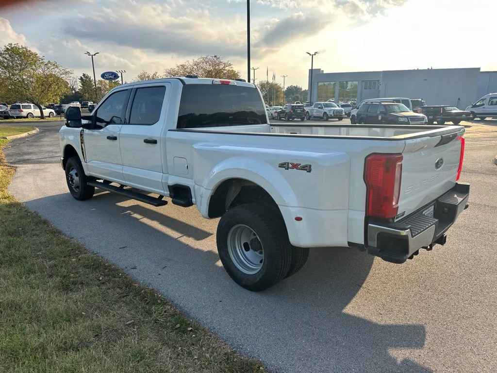 Used 2025 Oxford White Ford XLT image 10
