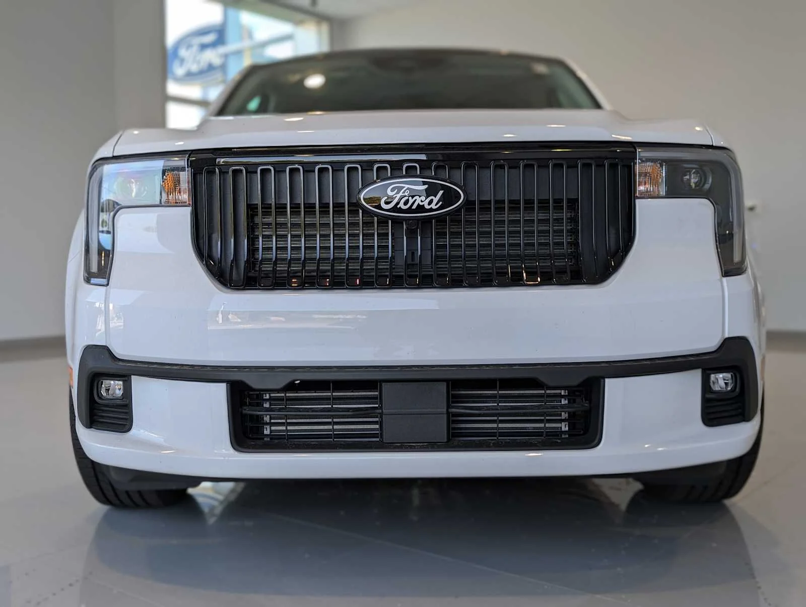 New 2025 Oxford White Ford Lobo™ image 2