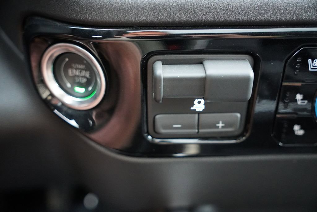 2025 GMC Sierra 3500HD SLT - Photo 32