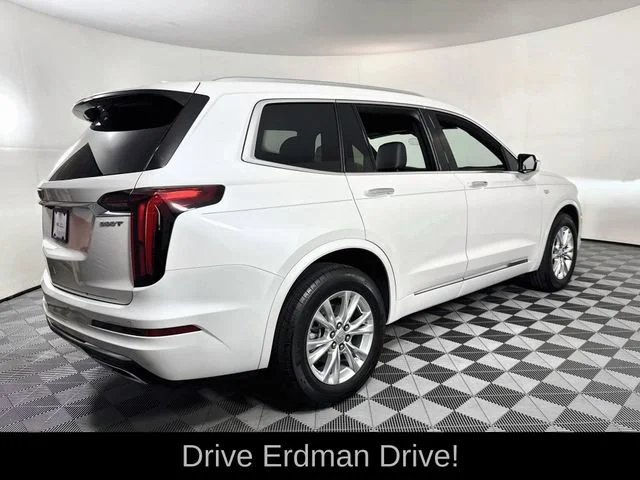 Certified Used 2024 Crystal White Tricoat Cadillac Luxury image 23