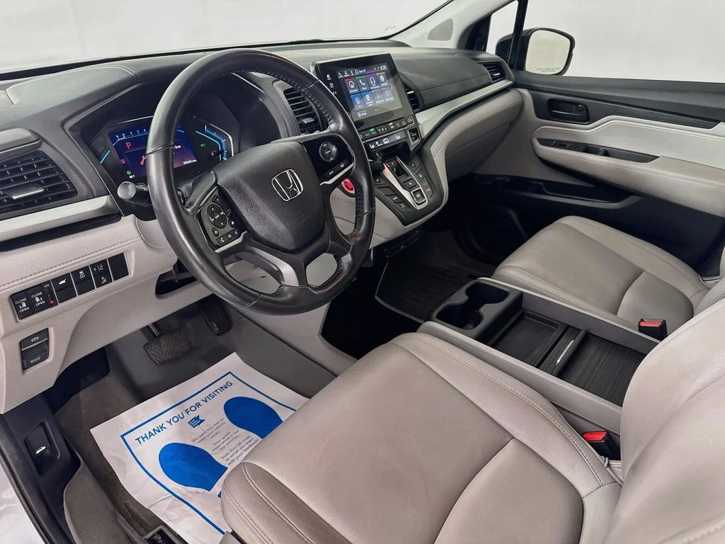 Certified Used 2019 Silver Honda EX-L image 9