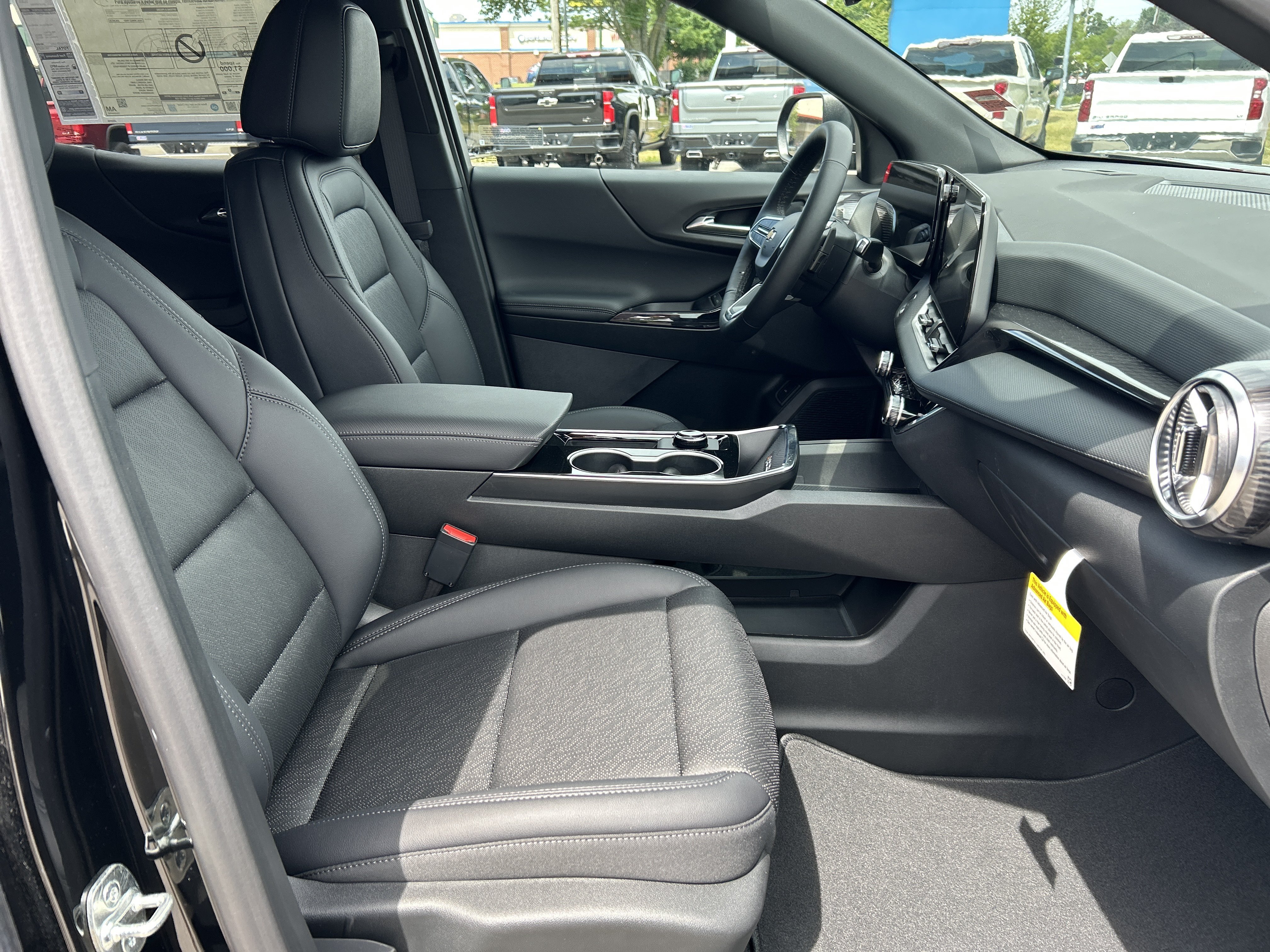 New 2027 Mosaic Black Metallic Chevrolet LT image 10