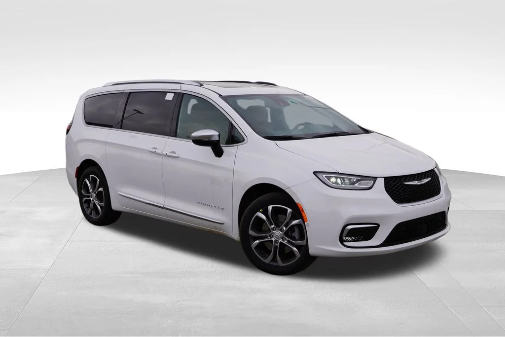 2026 Chrysler Pacifica Pinnacle AWD's photo