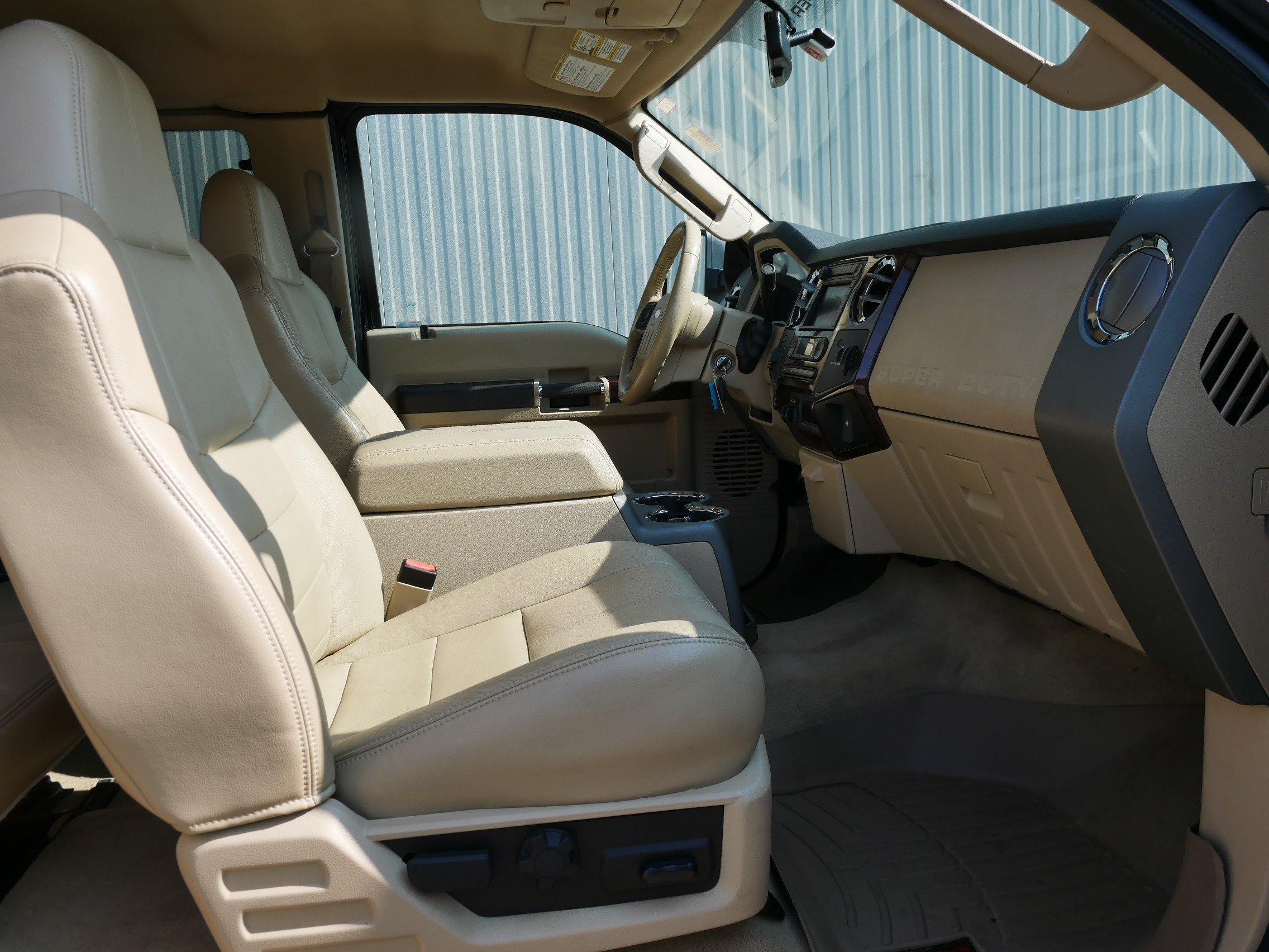 Used 2008 Black Ford Lariat image 14