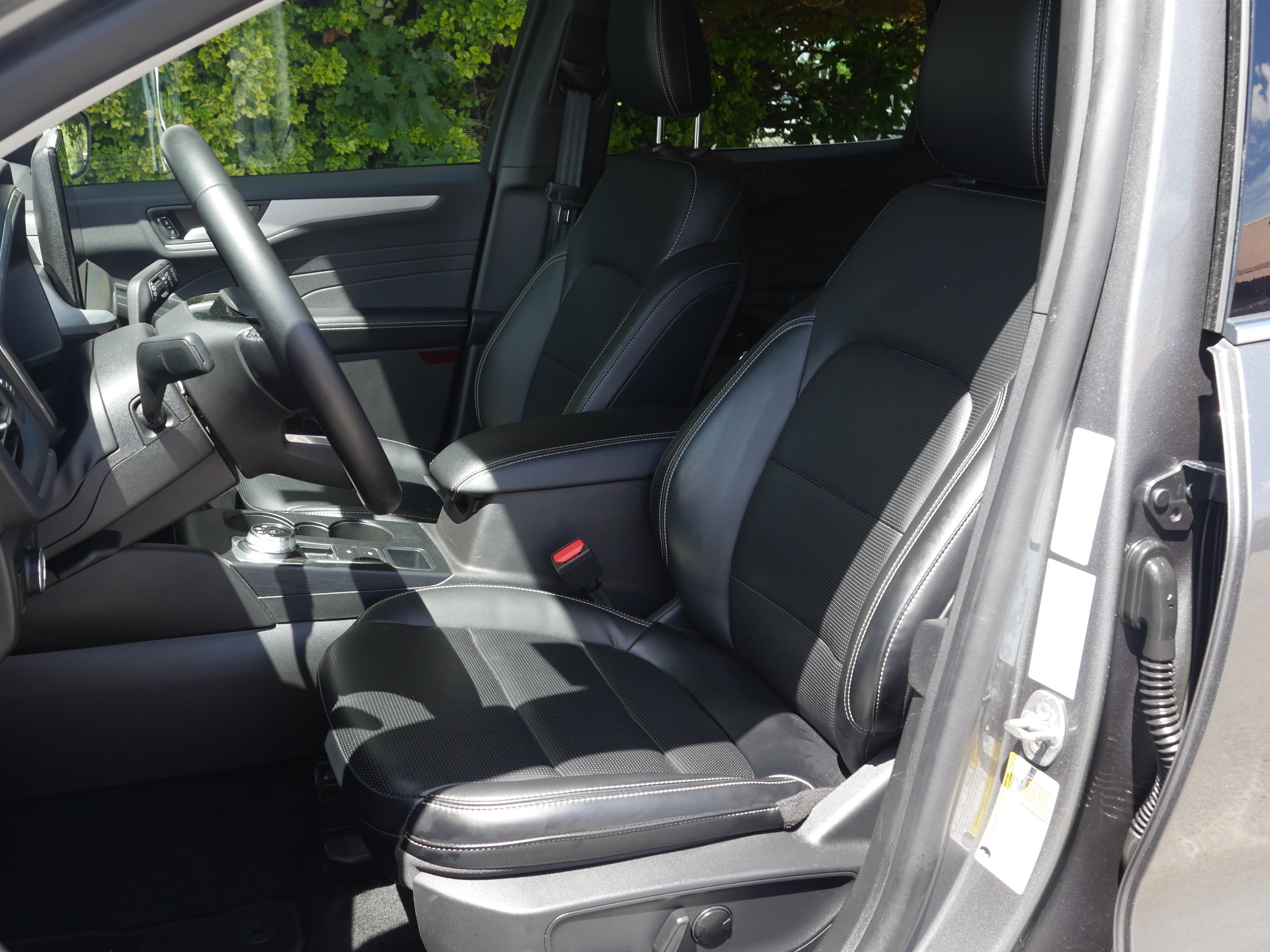 Certified Used 2025 Light Blue Clearcoat Metallic Ford Platinum image 29