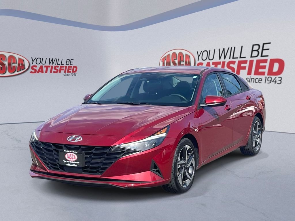 Certified Used 2023 Red Hyundai SEL image 4