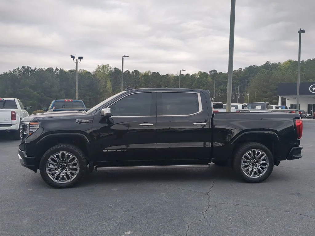 Used 2023 Onyx Black GMC Denali Ultimate image 8