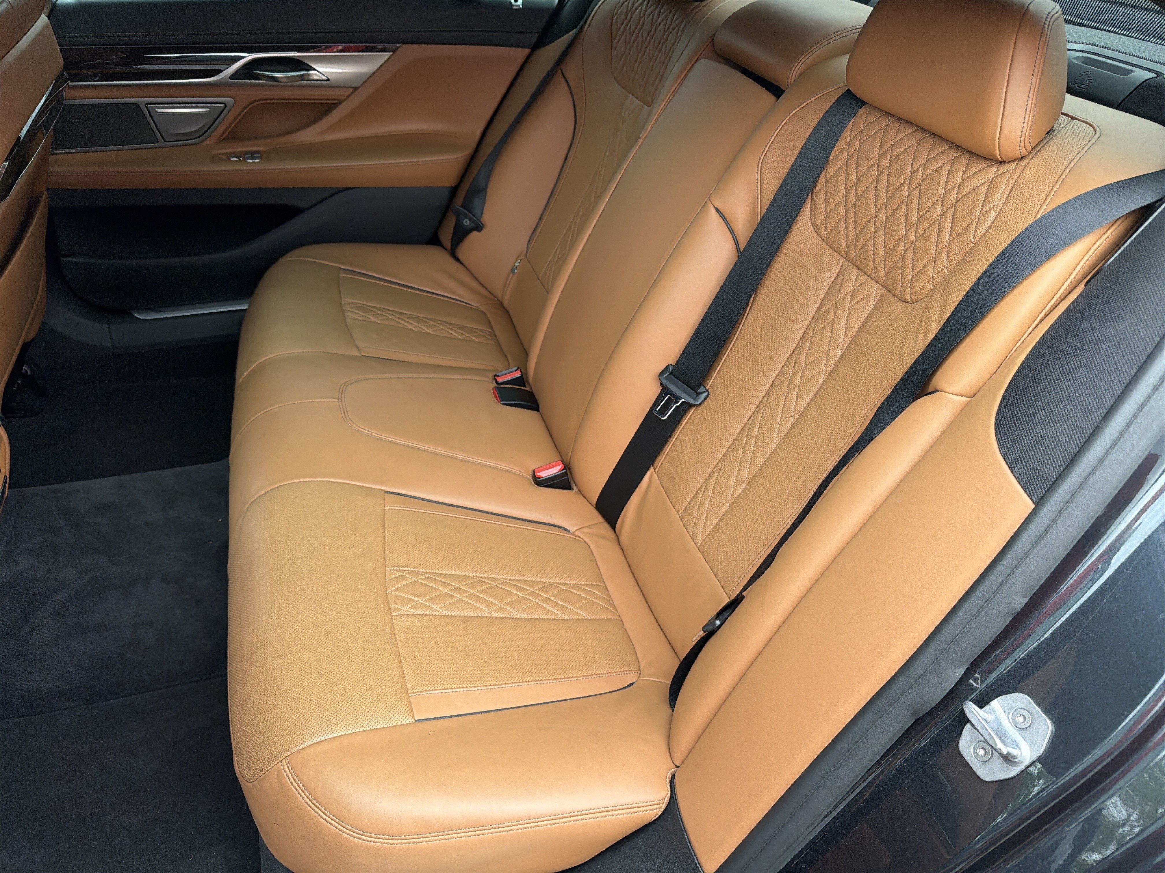Used 2016 Singapore Gray Metallic BMW 750i xDrive image 19