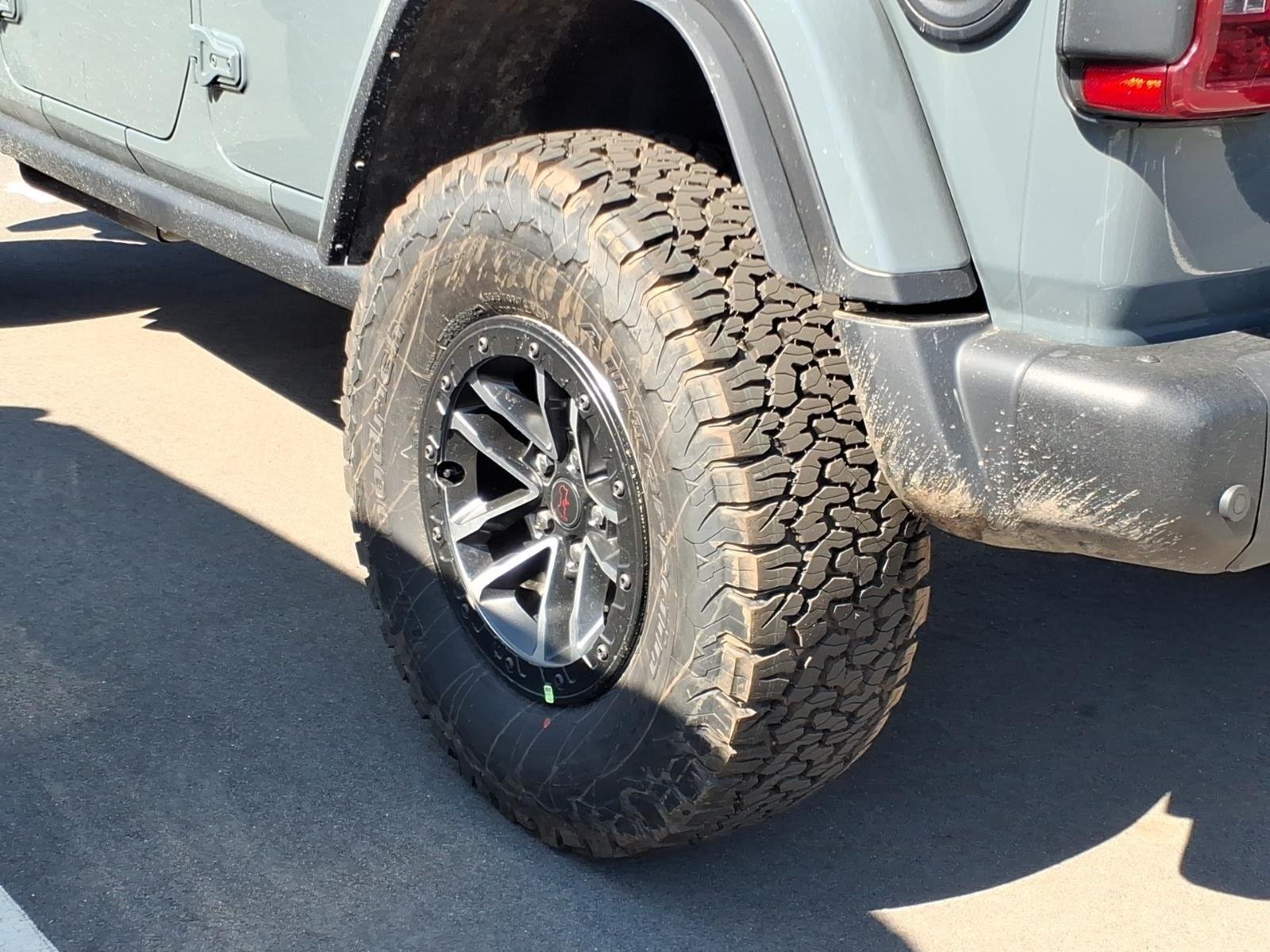 New 2026 Anvil Clear-Coat Exterior Paint Jeep Rubicon X image 13
