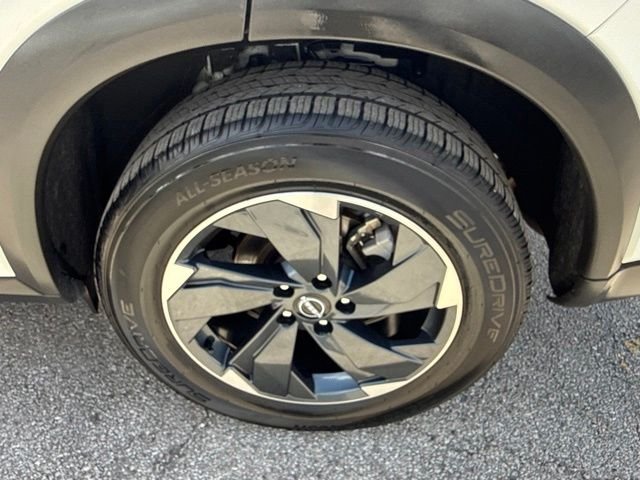 2024 Nissan Rogue SV - Photo 31