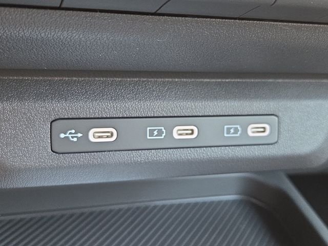 New 2027 Brown Kia X-Line S image 9