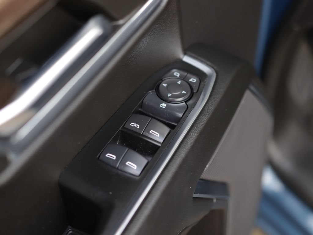 Used 2024 Lakeshore Blue Metallic Chevrolet LT (2FL) image 24