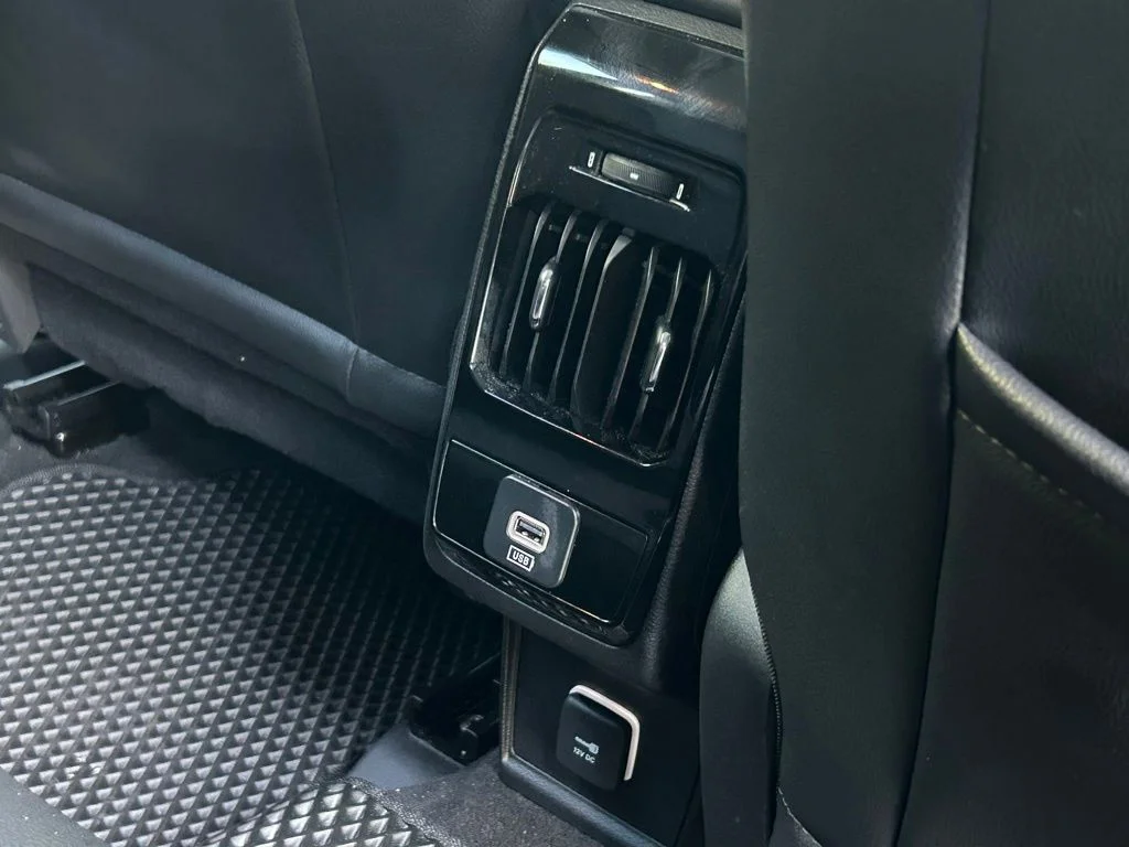 Certified Used 2022 White Jeep Latitude Lux image 35