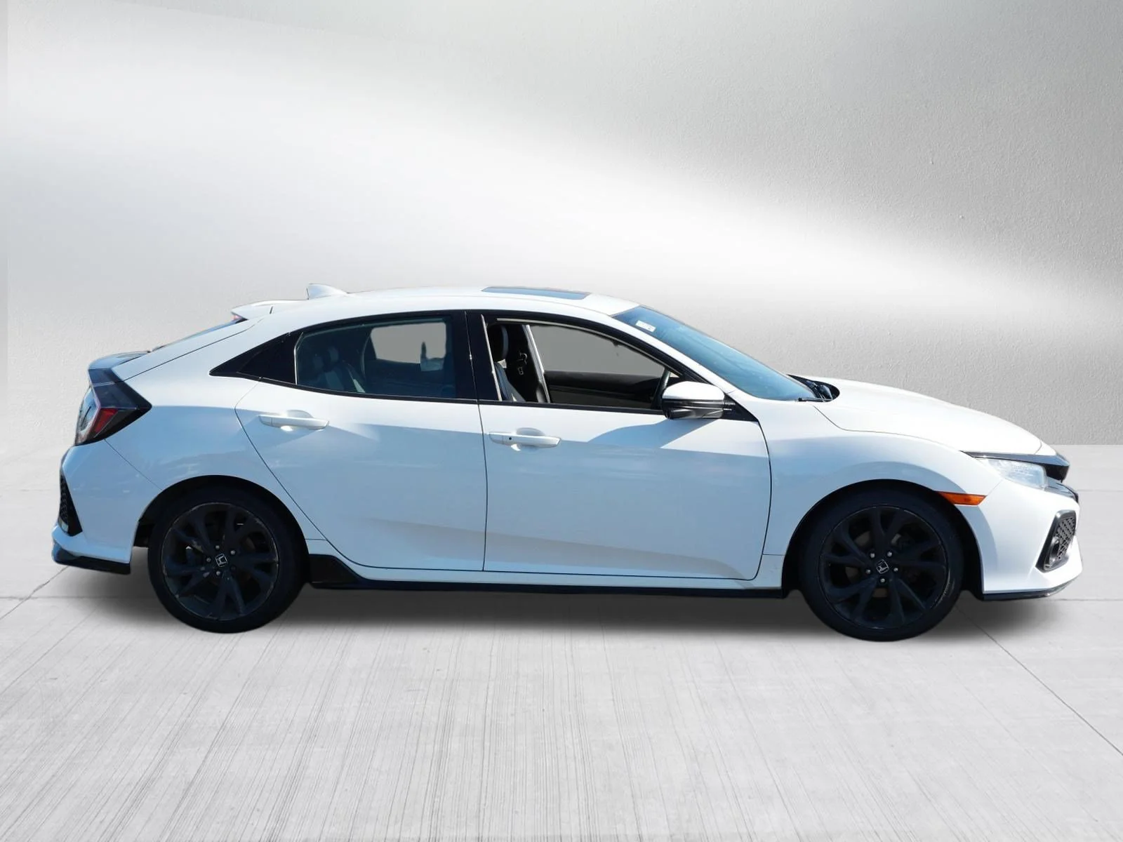 Used 2018 White Orchid Pearl Honda Sport Touring image 8
