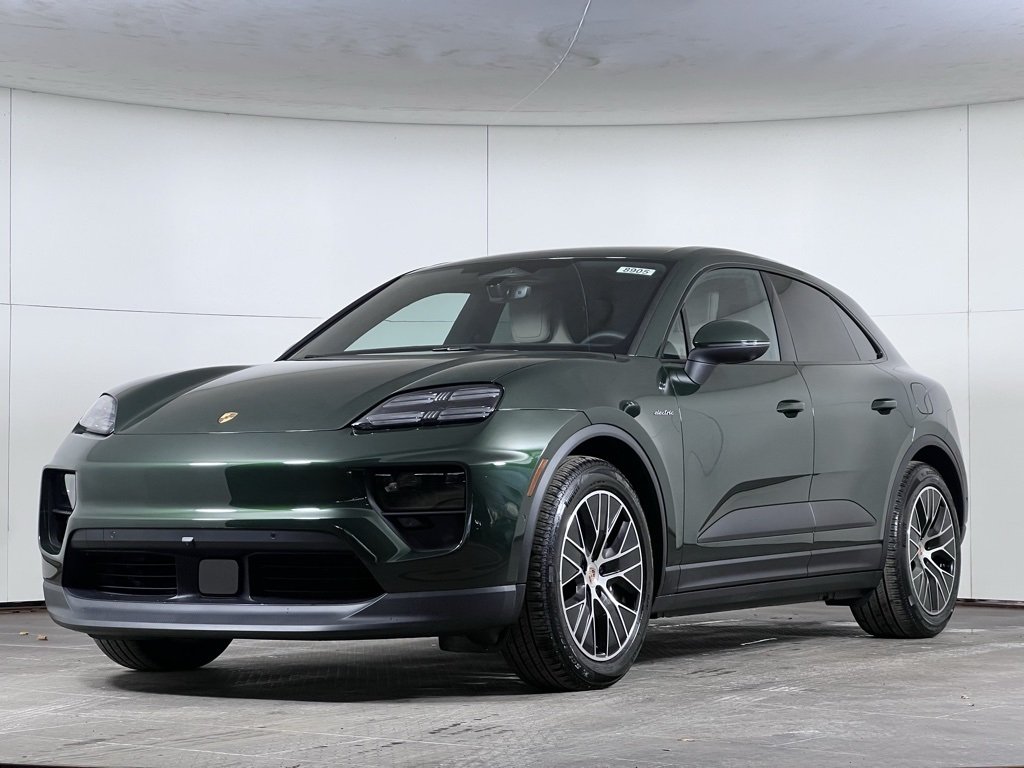 2026 Porsche Macan Base