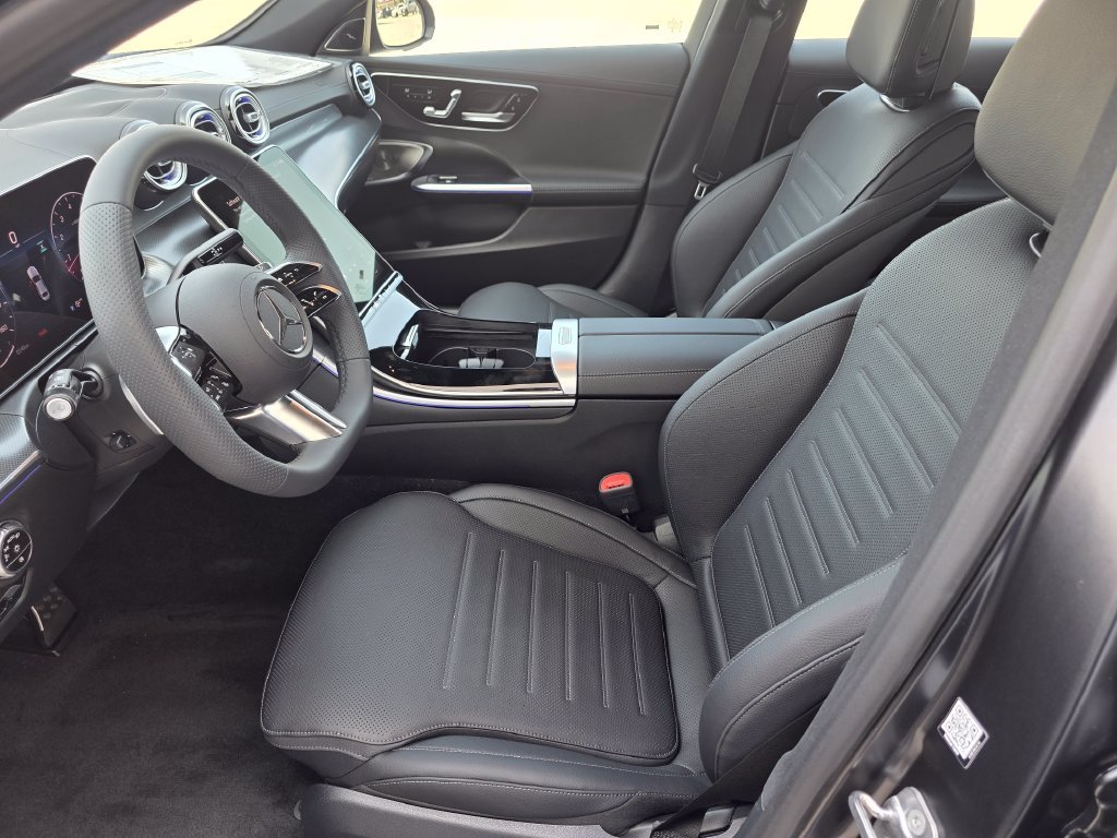 New 2026 MANUFAKTUR exclusive graphite grey magno Mercedes-Benz C 300 image 39