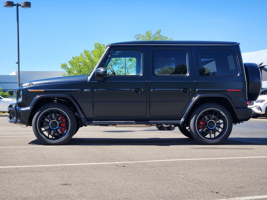 New 2027 MANUFAKTUR Night Black magno Mercedes-Benz AMG® G 63 image 5
