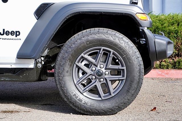 New 2026 Bright White Clear-Coat Exterior Paint Jeep Sport image 8