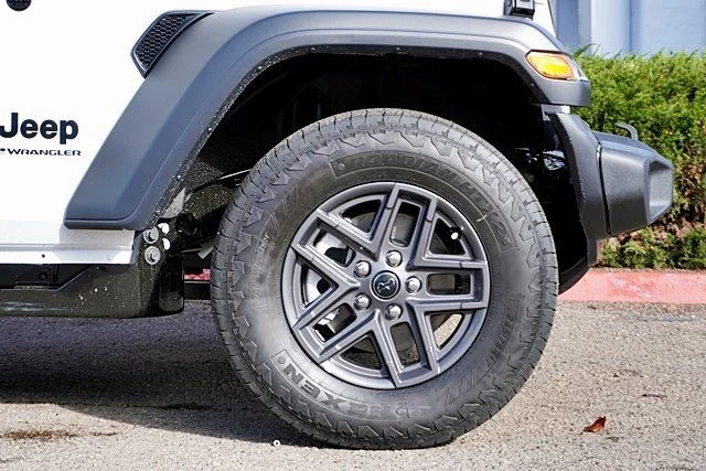 New 2026 Bright White Clear-Coat Exterior Paint Jeep Sport image 8