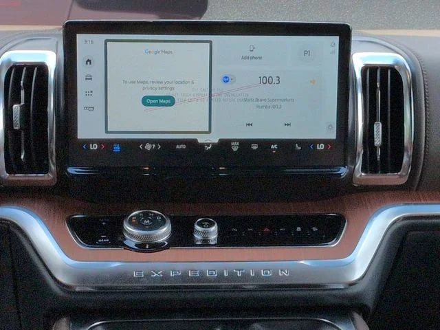 New 2027 Glacier Gray Metallic Tri-Coat Ford King Ranch® image 18