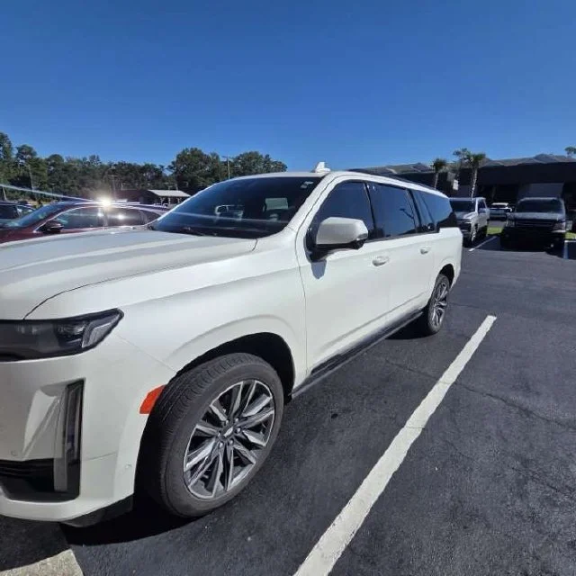 Used 2021 White Cadillac Sport image 2