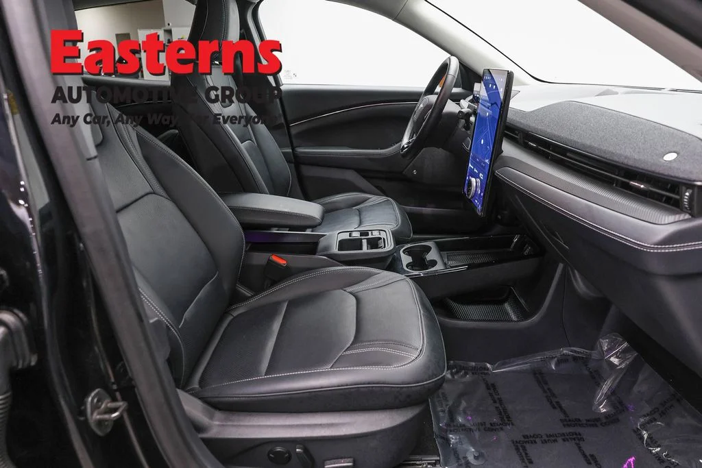 Used 2025 Black Ford Premium image 26