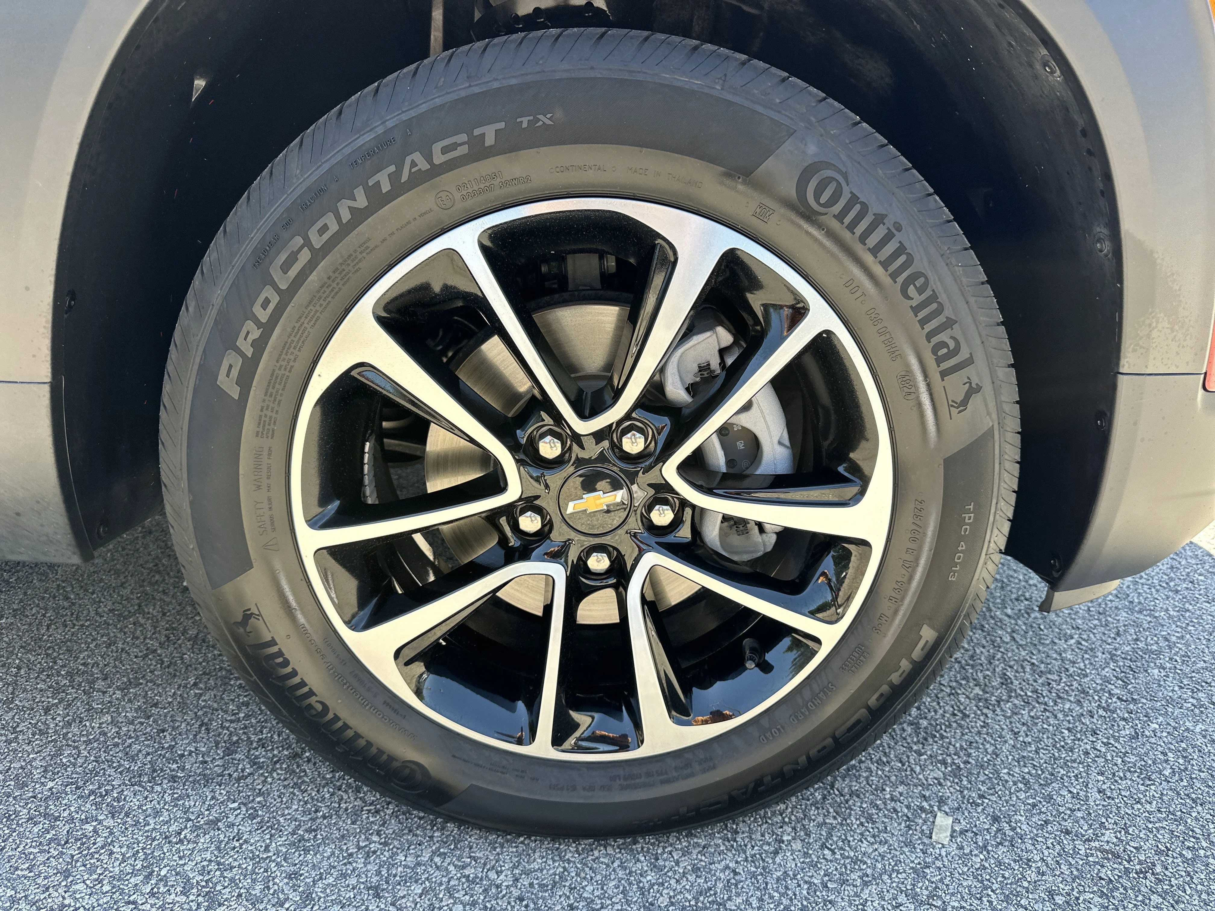 Used 2025 Crimson Metallic Chevrolet LT image 12