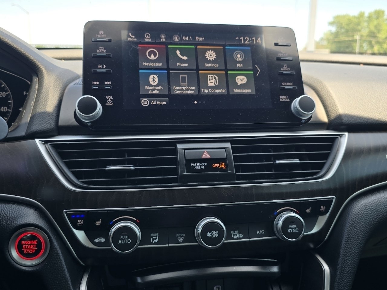 Used 2018  Honda Touring image 29