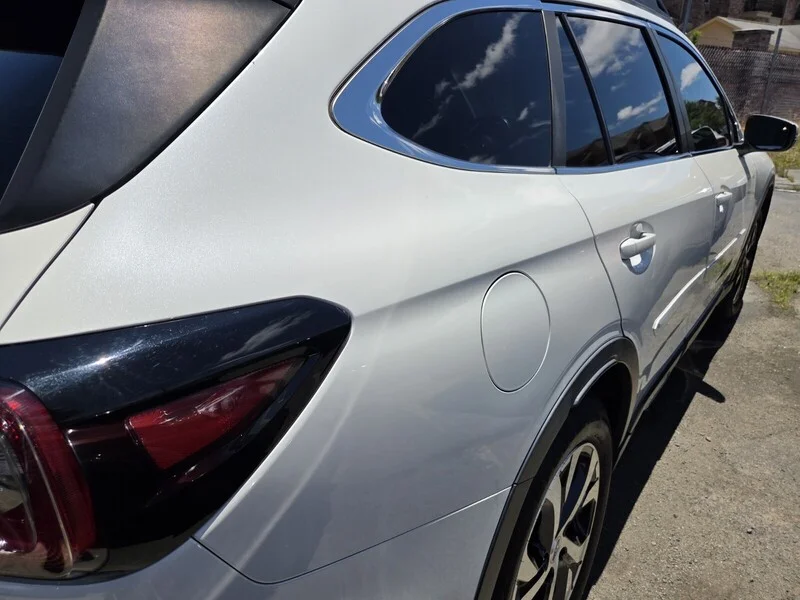 Used 2021 Crystal White Pearl SUBARU LIMITED image 9