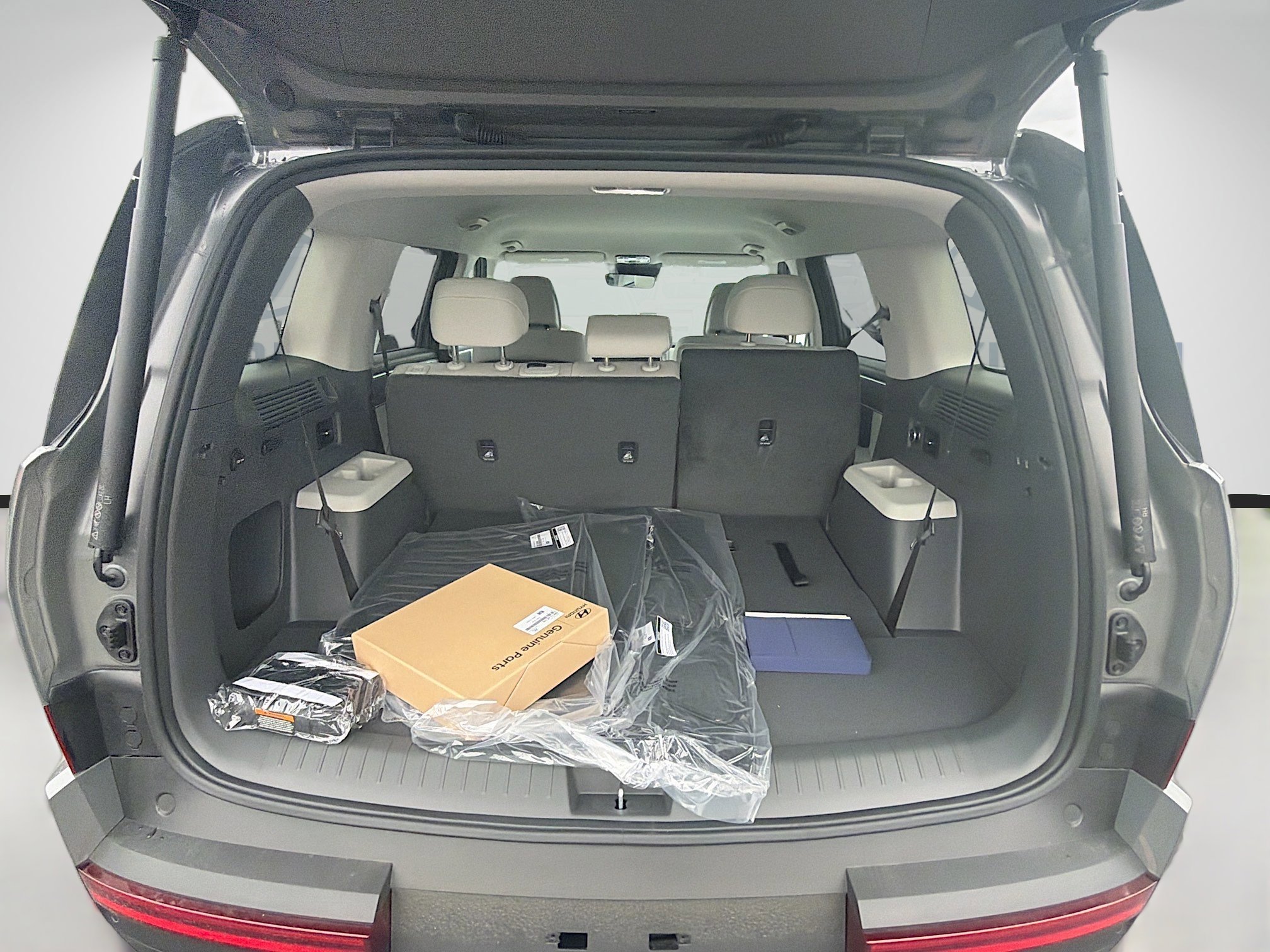 New 2026 Hampton Gray Hyundai SEL FWD image 42